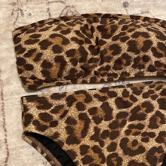 Micheal Kors leopard bikini set - Picture 2 of 4